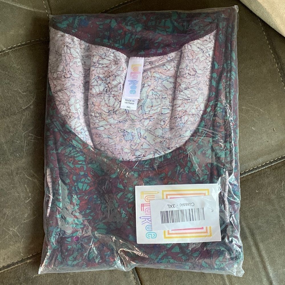 NWT LulaRoe Classic Top Size 3XL